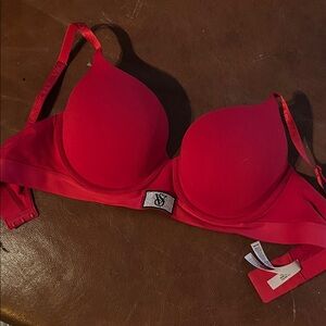 Victoria's Secret T Shirt Bra